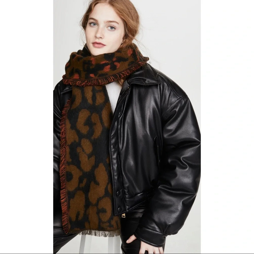 Madewell Jungle Cat / Fuzzy Leopard Scarf - Picture 4 of 7